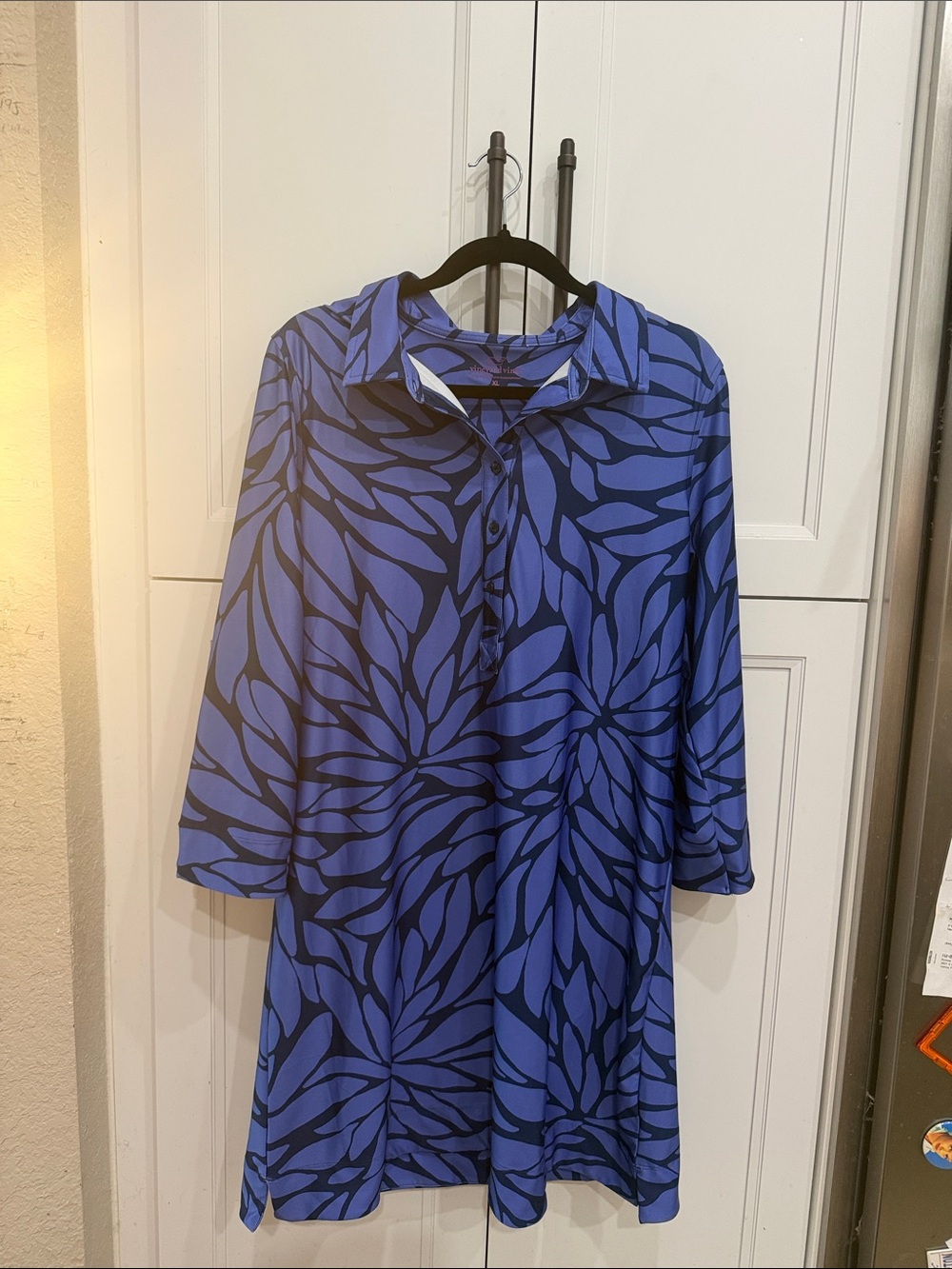 Vineyard Vines Blue on blue  Floral-Print dress